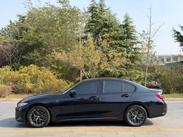 BMW 3 Series — Фото автомобиля 4