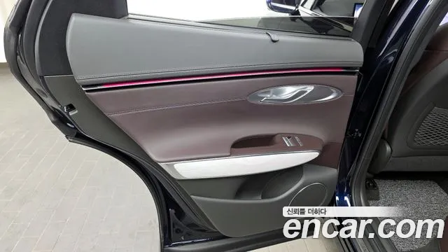 Genesis GV70 2.5T Бензин AWD — Фото автомобиля 23