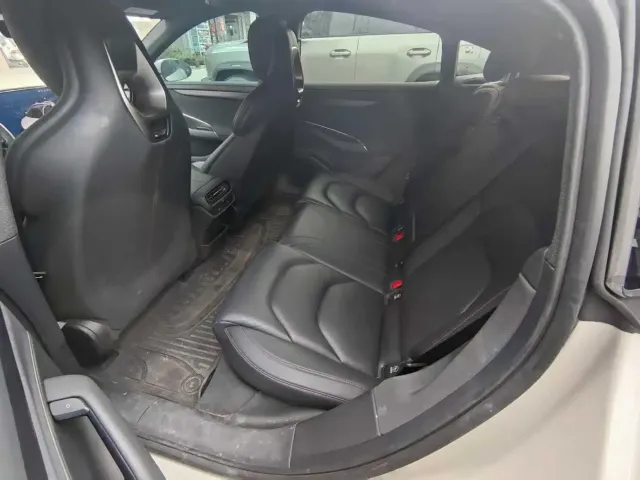 Xiaomi Auto Xiaomi SU7 2024 RWD Ultra Long Range Advanced Smart Driving Pro Edition — Фото автомобиля 8