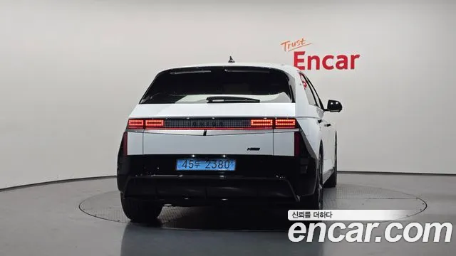 Hyundai Ioniq 5 New — Фото автомобиля 4
