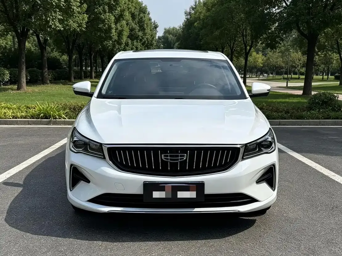 Geely Emgrand 2022 4th Generation 1.5L CVT Luxury — Фото автомобиля 2