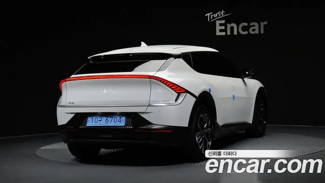 Kia EV6 — Фото автомобиля 2