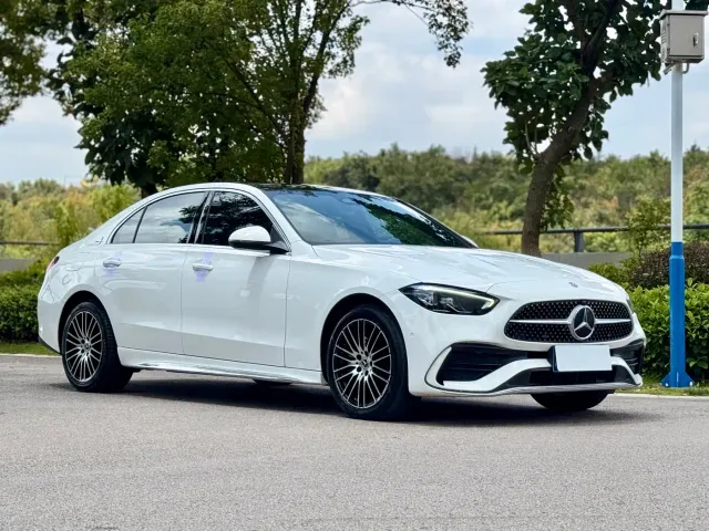 Mercedes-Benz C-Class — Фото автомобиля 3