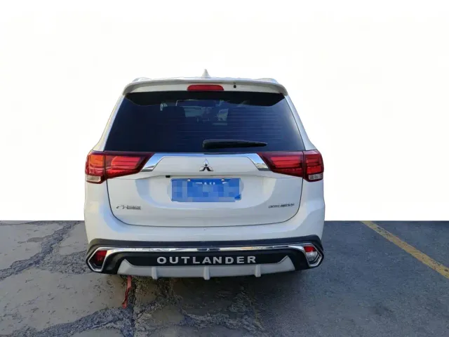 Mitsubishi Outlander — Фото автомобиля 5