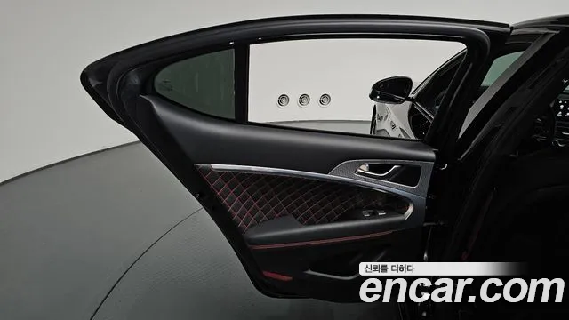 Genesis G70 New — Фото автомобиля 14