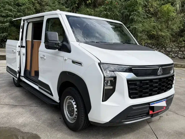 Sinotruk Xianfeng V — Фото автомобиля 3