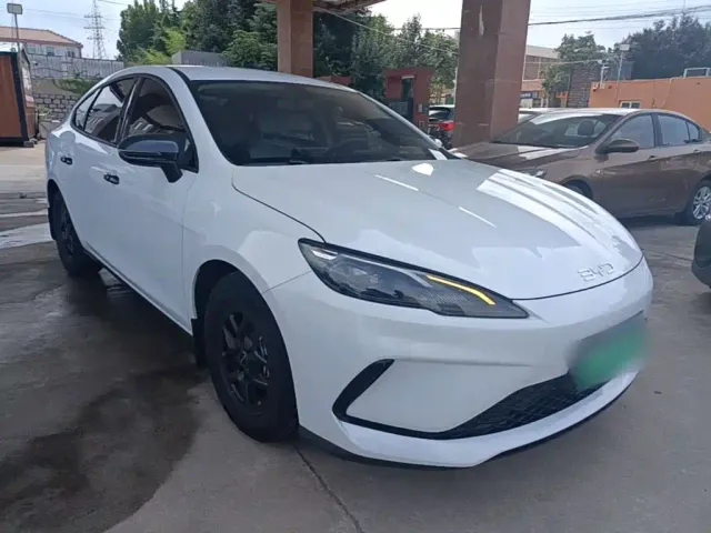 BYD Seal 05 DM-i — Фото автомобиля 3