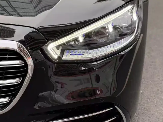 Mercedes-Benz S-Class — Фото автомобиля 3