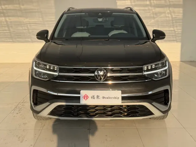 Фотография автомобиля — Volkswagen Tharu