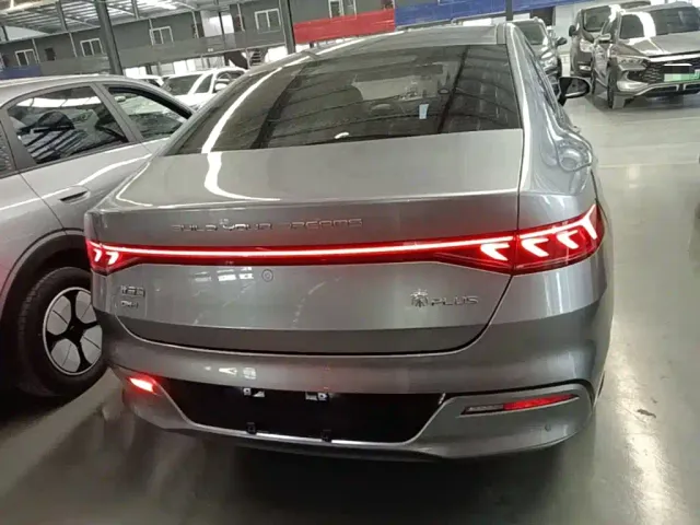 BYD Qin PLUS — Фото автомобиля 5