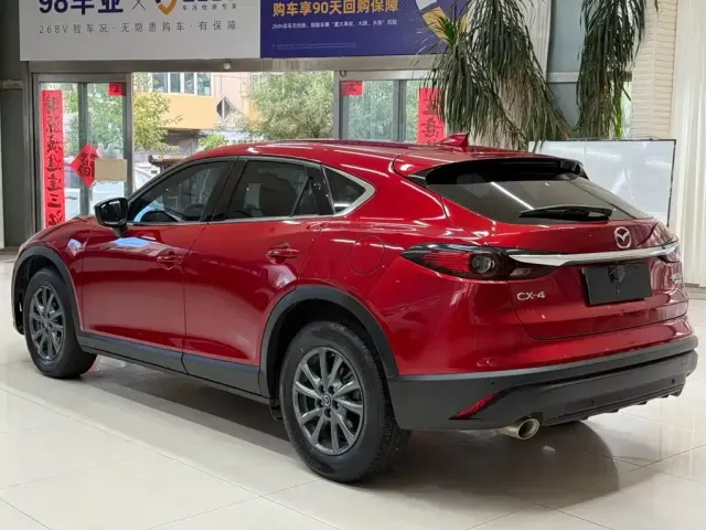Mazda CX-4 — Фото автомобиля 6