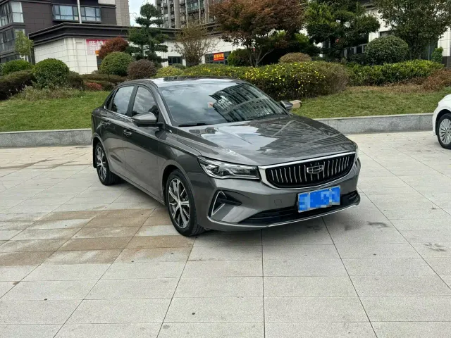 Geely Emgrand — Фото автомобиля 3