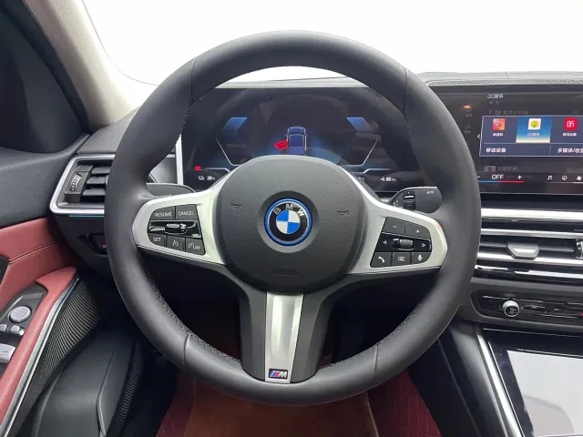 BMW i3 — Фото автомобиля 12