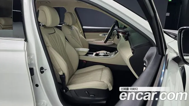 Genesis GV70 — Фото автомобиля 14