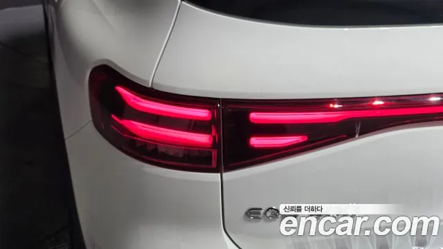 Mercedes-Benz EQB — Фото автомобиля 23