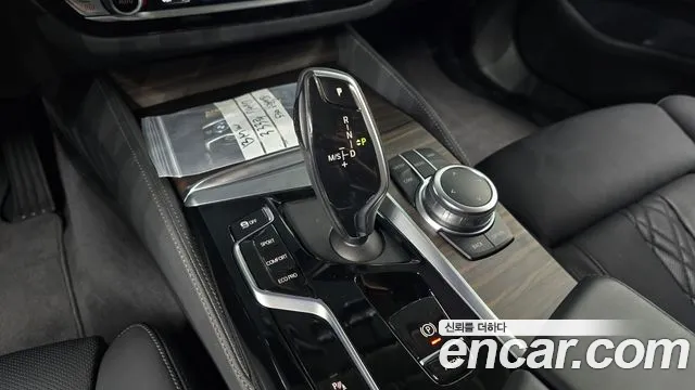 BMW 5-Series — Фото автомобиля 2