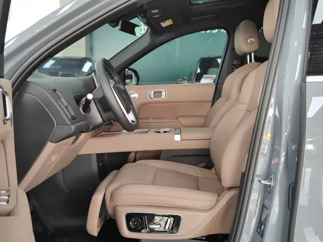 Li Auto L8 — Фото автомобиля 3