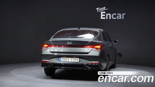 Hyundai AVANTE Avante (CN7) — Фото автомобиля 4
