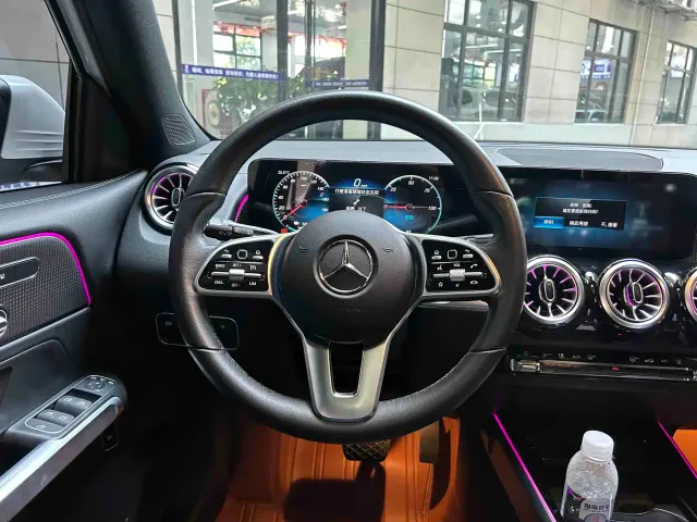 Mercedes-Benz EQB — Фото автомобиля 14