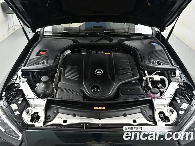 Mercedes-Benz E-Class — Фото автомобиля 9