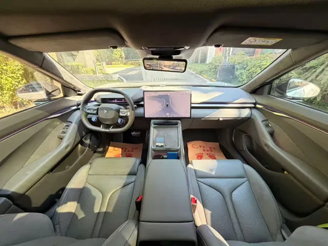 Xpeng P7 — Фото автомобиля 6