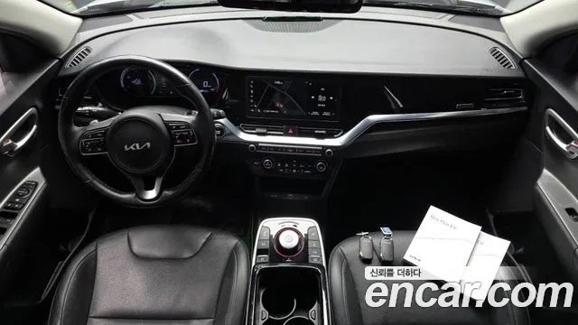 Kia Niro — Фото автомобиля 10