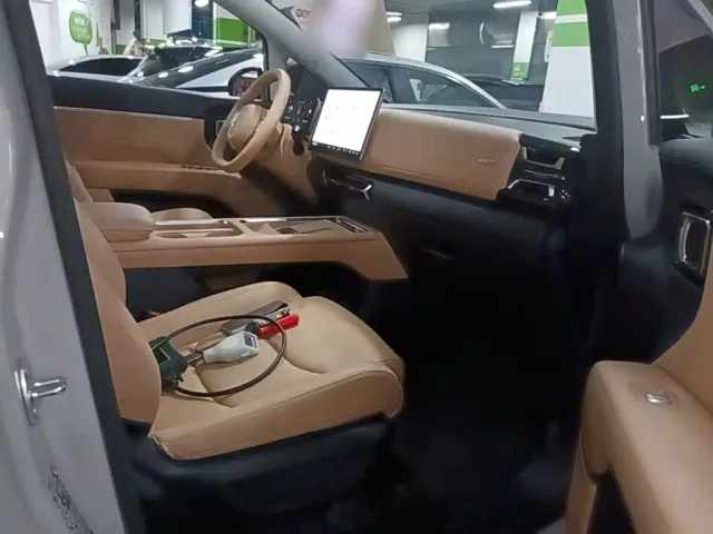 Wuling Starlight 730 — Фото автомобиля 24