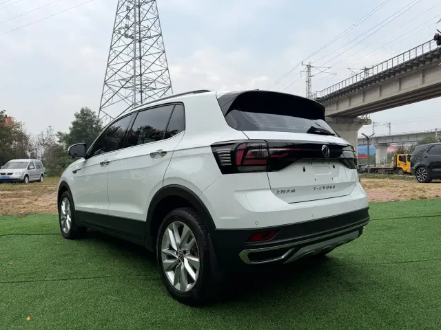 Volkswagen T-Cross — Фото автомобиля 4