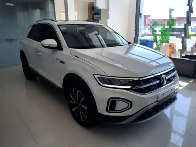 Volkswagen T-Roc — Фото автомобиля 3