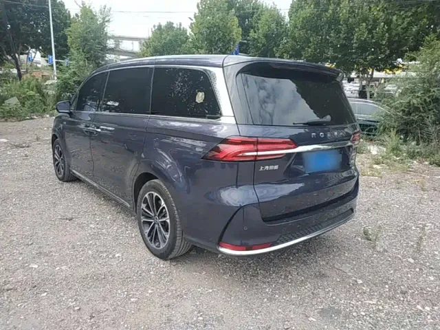 Roewe iMAX8 — Фото автомобиля 4