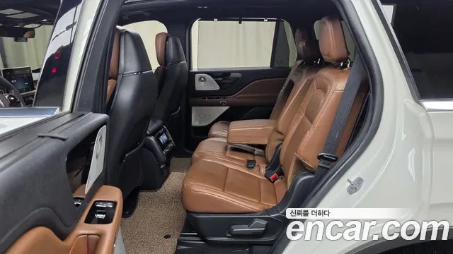 Lincoln Aviator 2nd Gen — Фото автомобиля 16