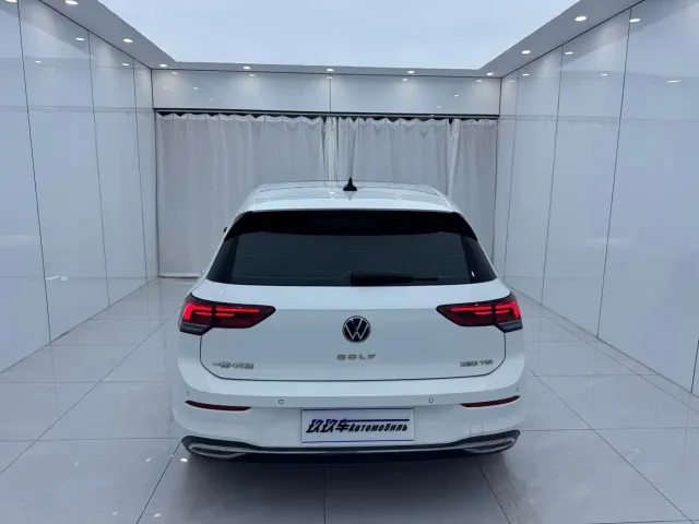 Volkswagen Golf — Фото автомобиля 5