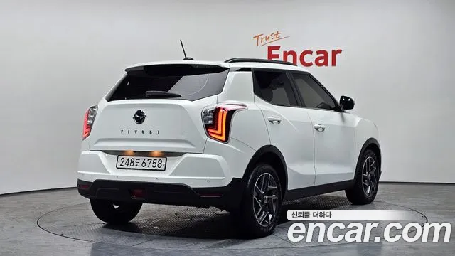 KG_Mobility_Ssangyong TIBOLI Very New Tivoli Бензин 1.5 2WD — Фото автомобиля 2