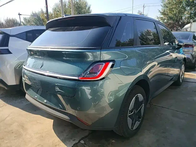Baojun Cloud — Фото автомобиля 6