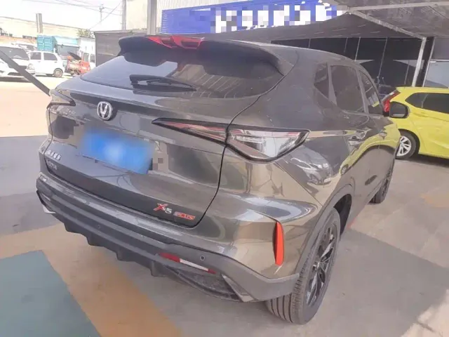 Changan X5 Plus — Фото автомобиля 6