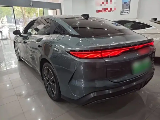 BYD Han L — Фото автомобиля 4