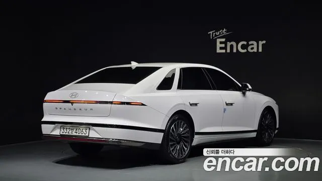 Hyundai Grandeur — Фото автомобиля 2