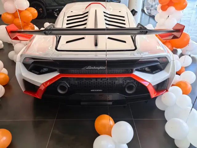 Lamborghini Huracan — Фото автомобиля 10