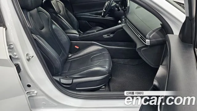 Hyundai AVANTE Avante (CN7) — Фото автомобиля 26
