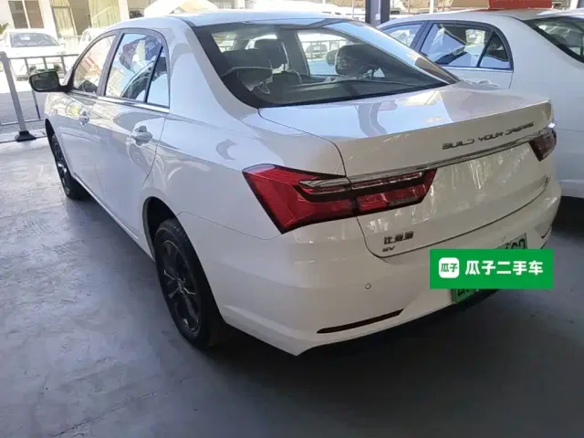 BYD Qin — Фото автомобиля 4