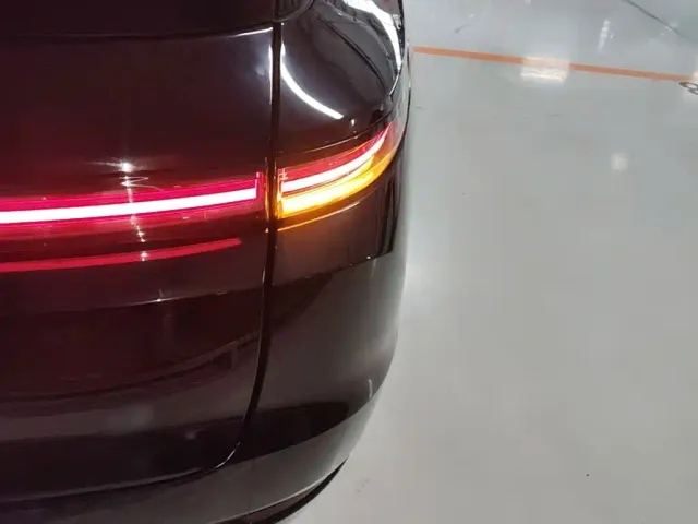 Li Auto L9 — Фото автомобиля 7