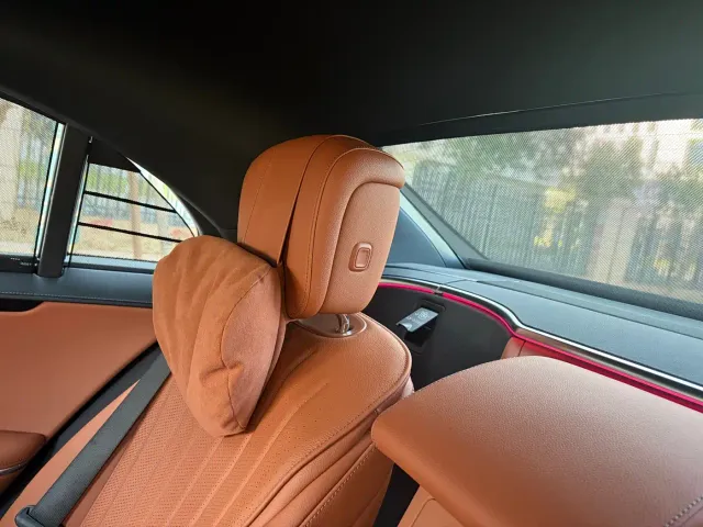 Mercedes-Benz S-Class — Фото автомобиля 10