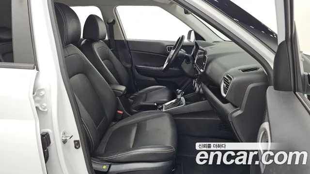 Hyundai Venue — Фото автомобиля 10