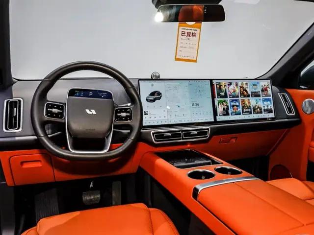 Li Auto L9 — Фото автомобиля 23