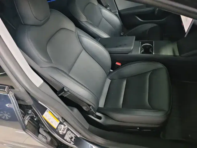 Tesla Model 3 — Фото автомобиля 19