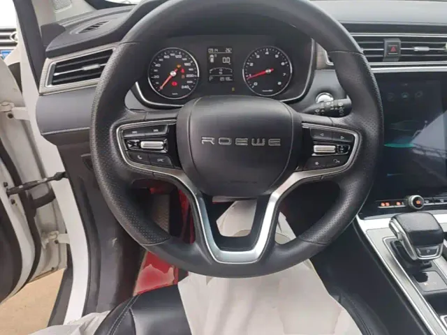 Roewe RX5 — Фото автомобиля 10