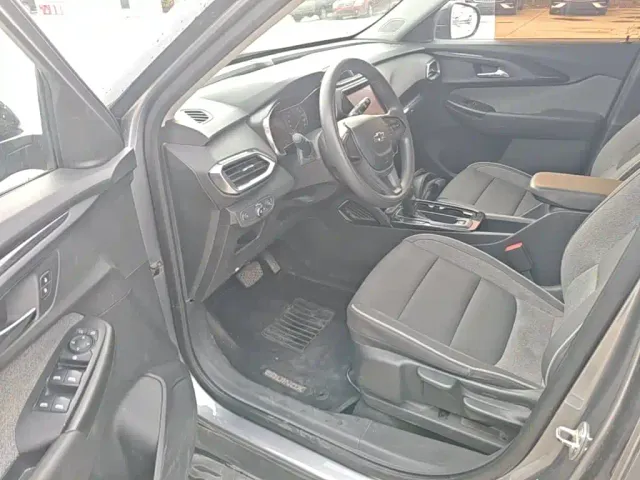Chevrolet Trailblazer — Фото автомобиля 15