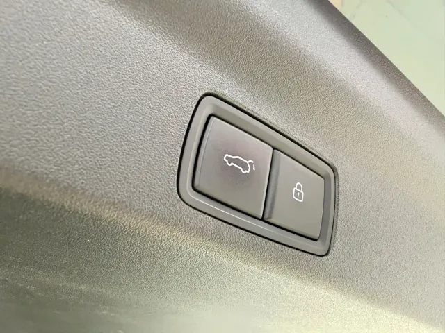 Li Auto L7 — Фото автомобиля 22
