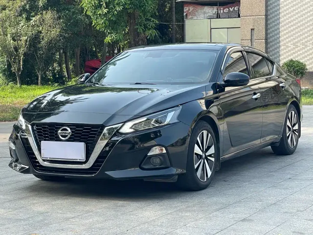 Фотография автомобиля — Nissan Teana