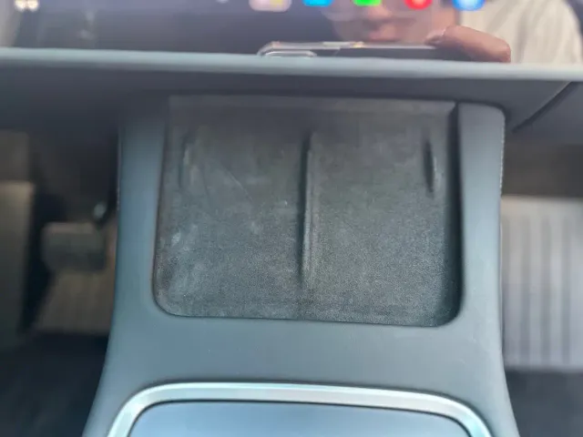 Tesla Model Y — Фото автомобиля 11
